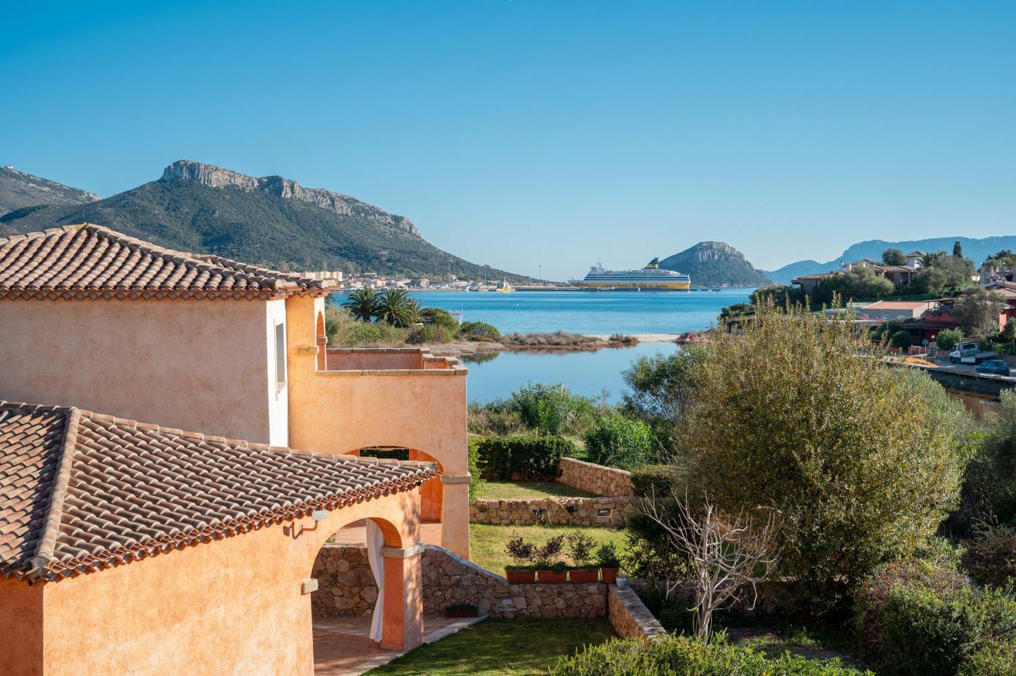 Villaggio Perlacea - Your House In Sardinia Гольфо-Аранчи Экстерьер фото