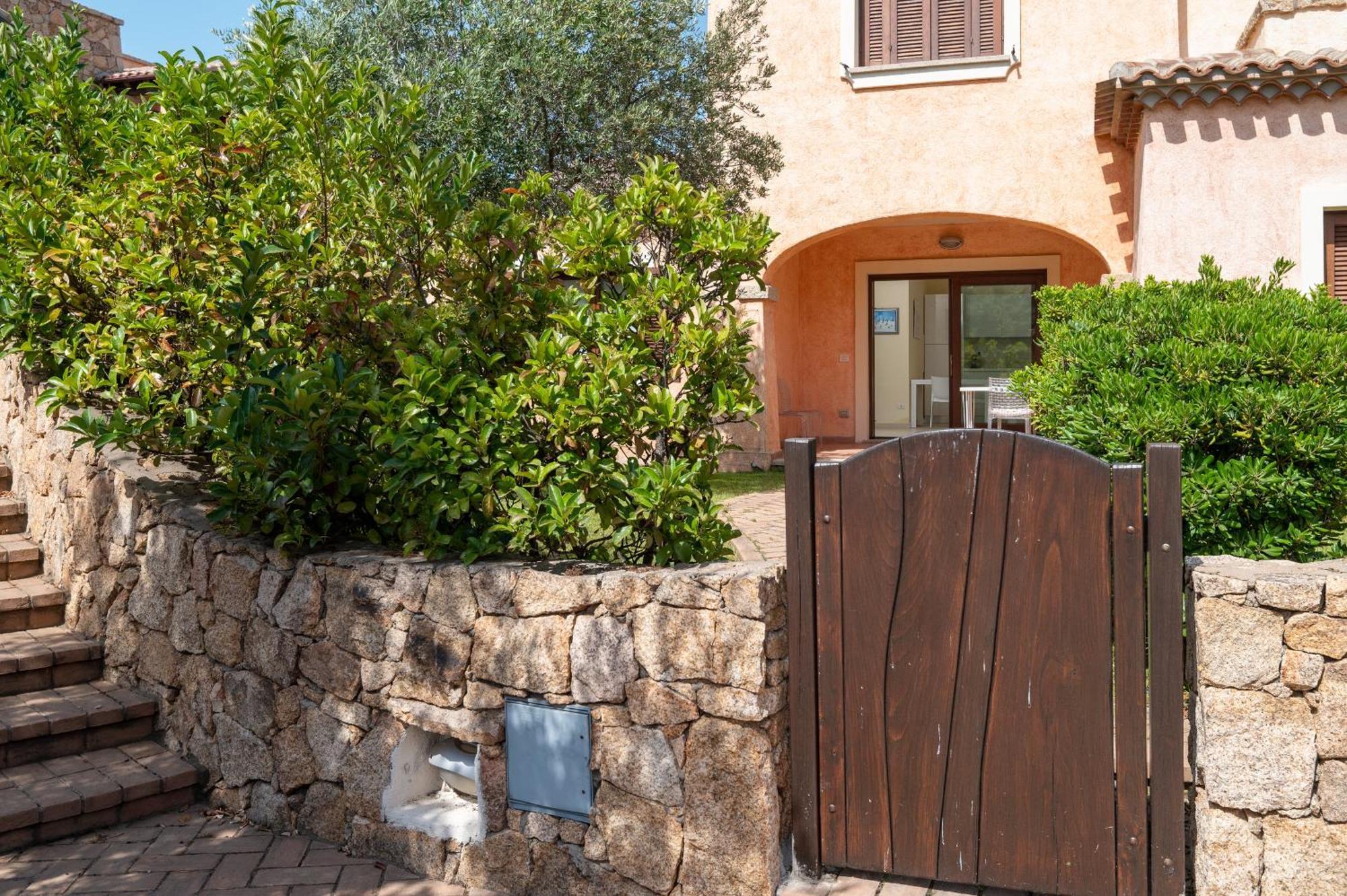 Villaggio Perlacea - Your House In Sardinia Гольфо-Аранчи Экстерьер фото
